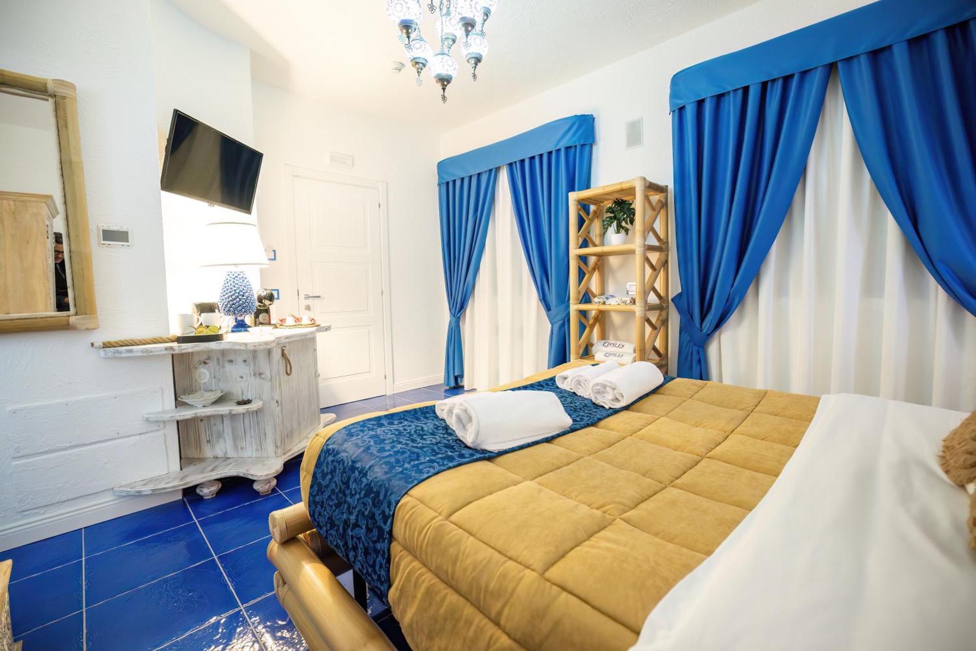 Etoiles Luxury Guest House Resort Palmi Habitación foto